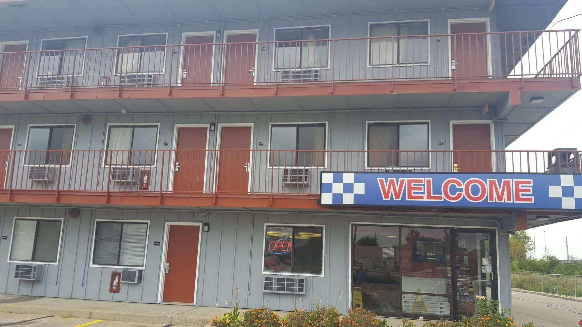 旅游酒店 沙伦维尔 外观 照片